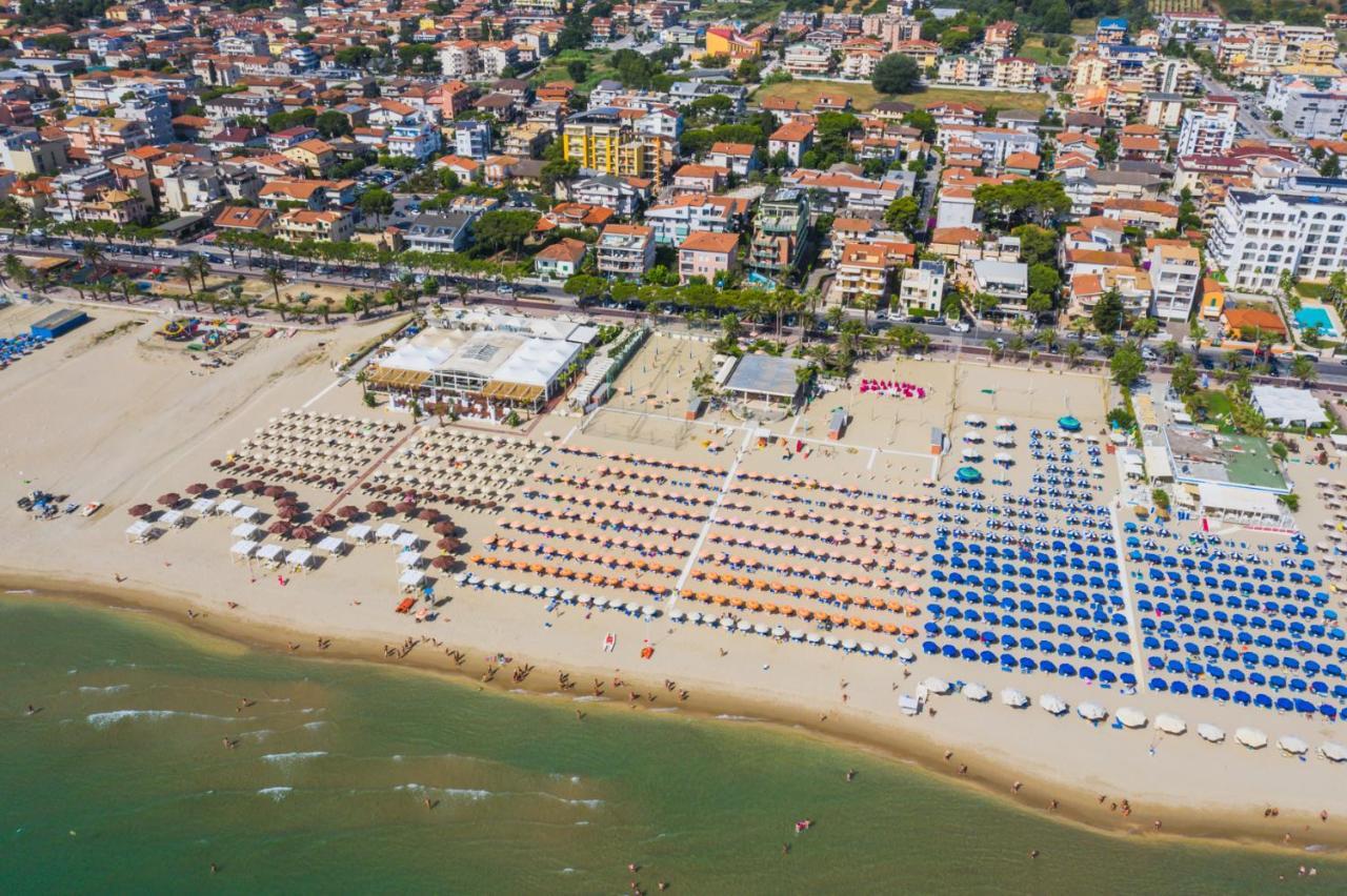 Residence Playa Tortoreto Εξωτερικό φωτογραφία
