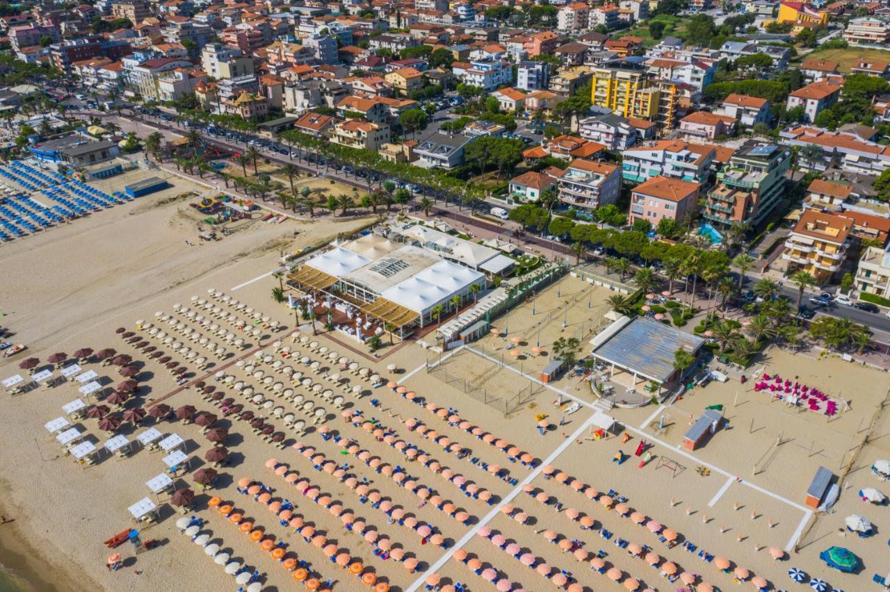 Residence Playa Tortoreto Εξωτερικό φωτογραφία