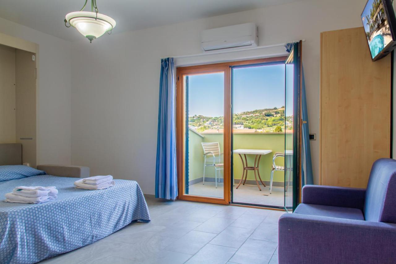 Residence Playa Tortoreto Εξωτερικό φωτογραφία