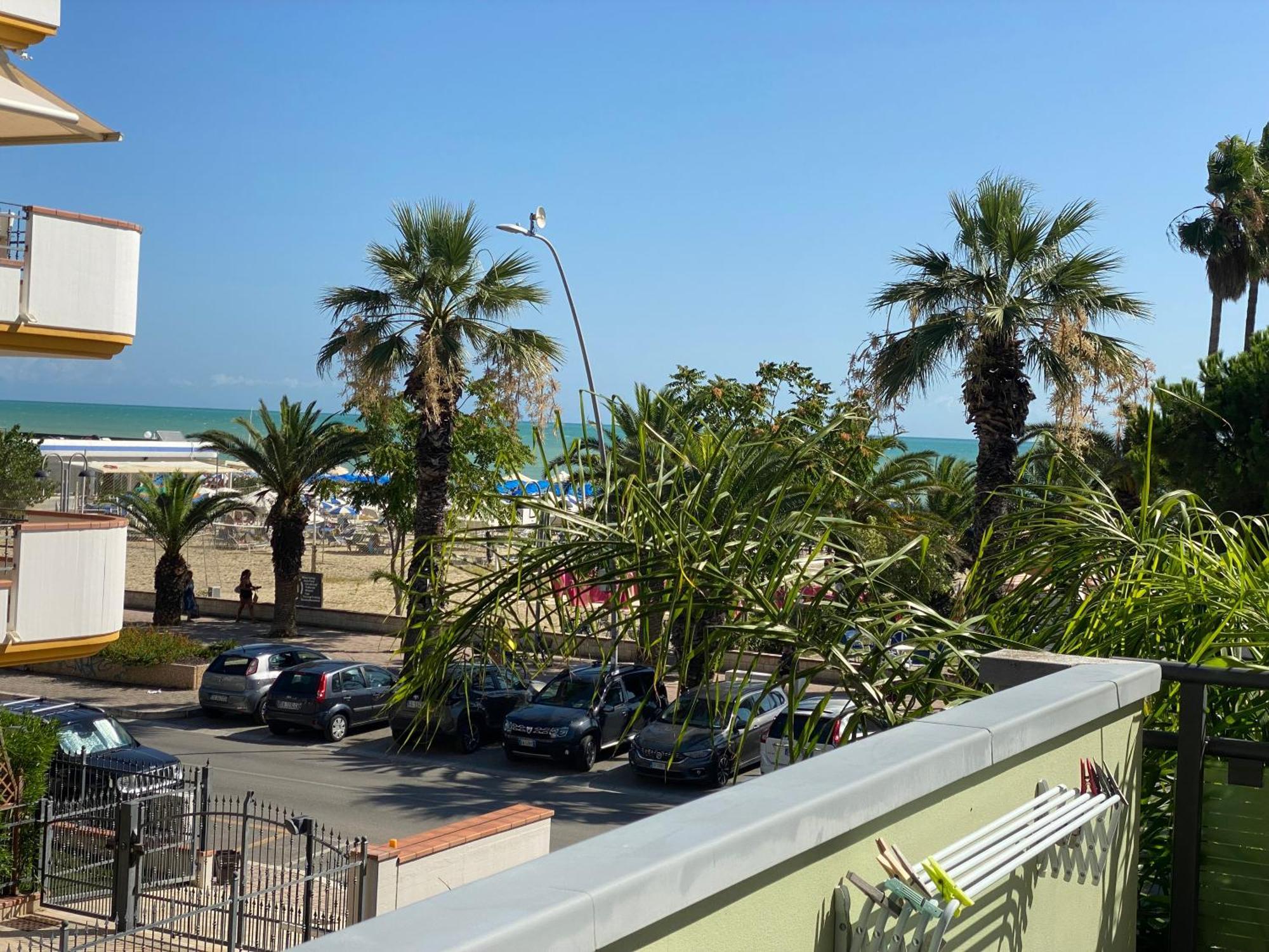 Residence Playa Tortoreto Εξωτερικό φωτογραφία